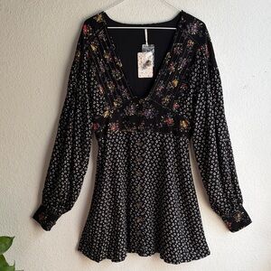 NWT Free People WONDERLAND Mini Dress Sz M Black Floral MSRP$128